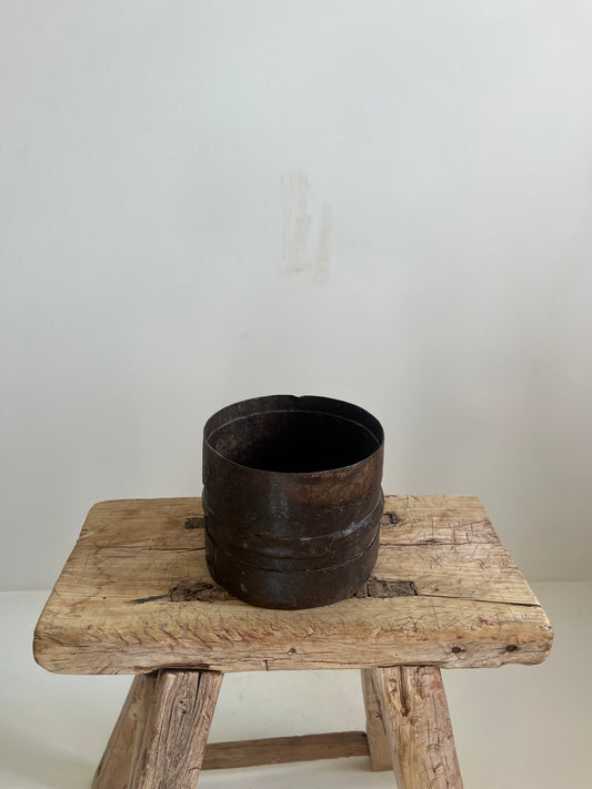 Antique Iron Pot, XS No. 002