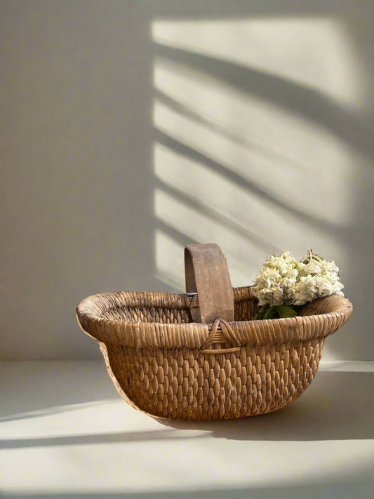Flora vintage basket