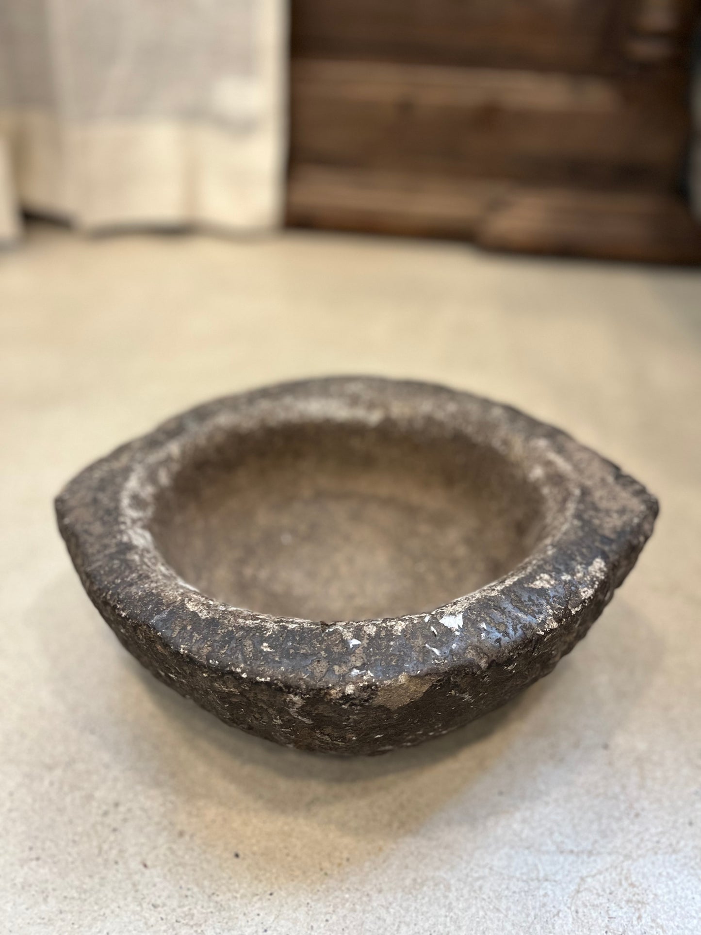 Oval stone mortar