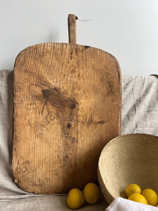 Vintage Breadboard, Medium No 015