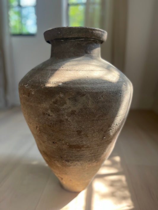 Antique Enez pot