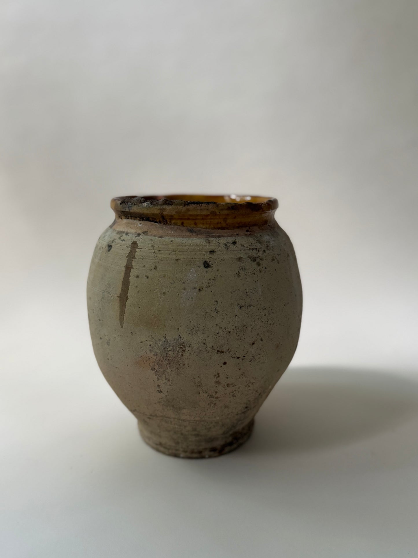 Handleless Confit Pot