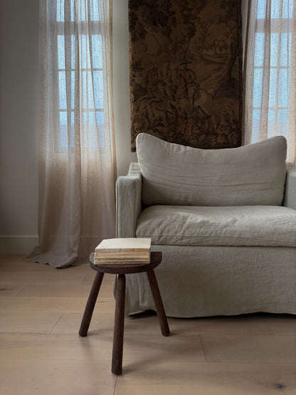 Demi Lune Milking Stool