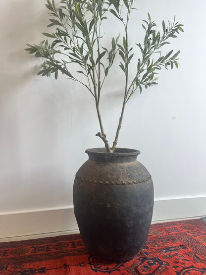 Calypso vintage charcoal floor pot