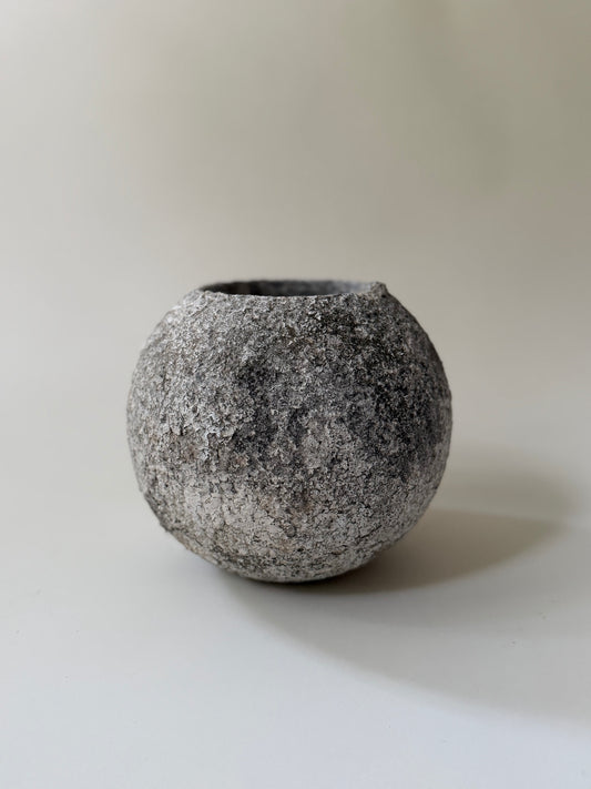 Willy Guhl Sphere Planter