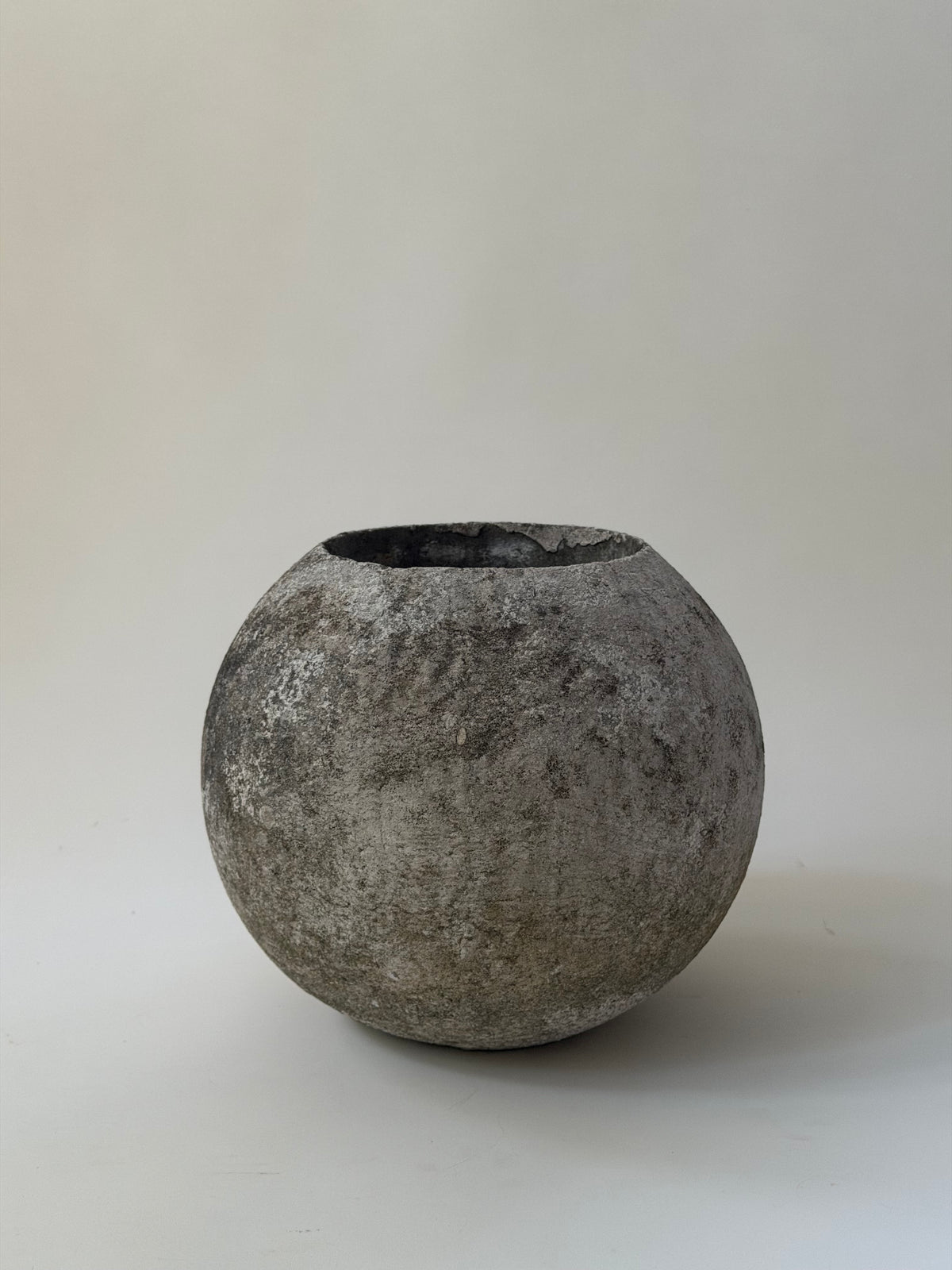 Willy Guhl Sphere Planter - Large