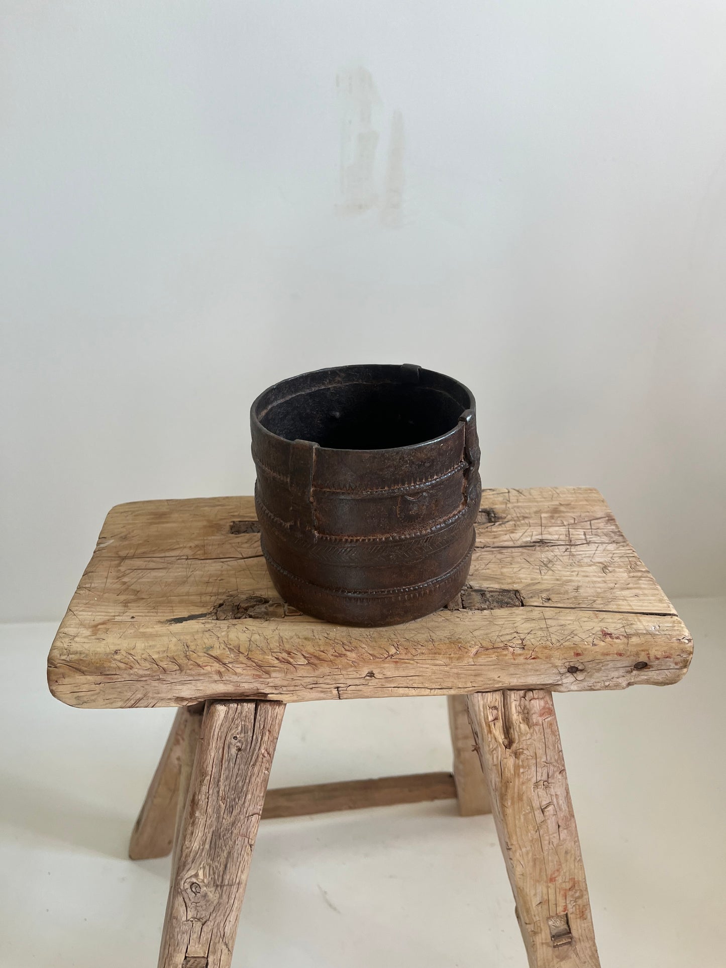 Antique Iron Pot, XS No. 001