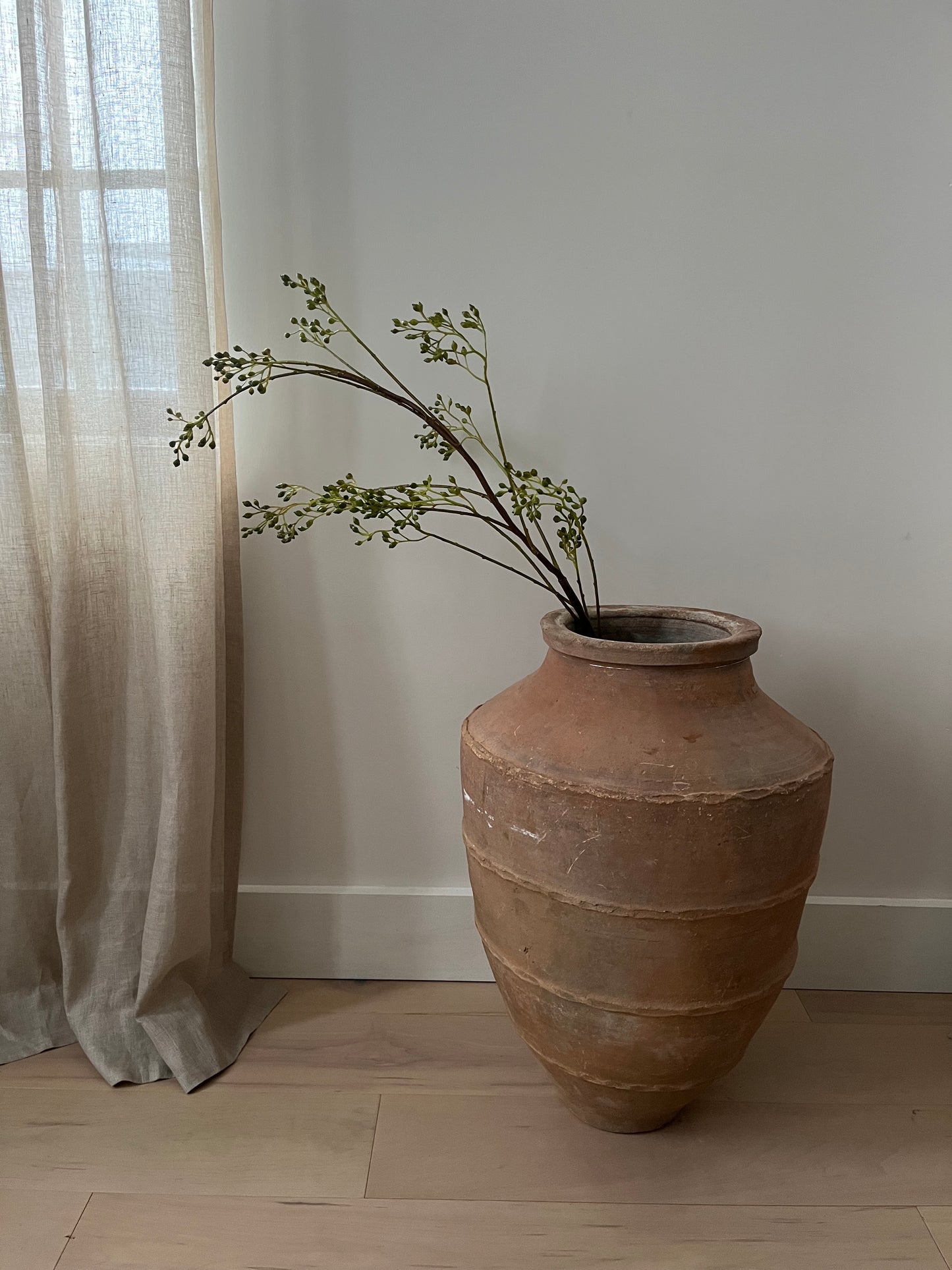 Belted Olive Pot II