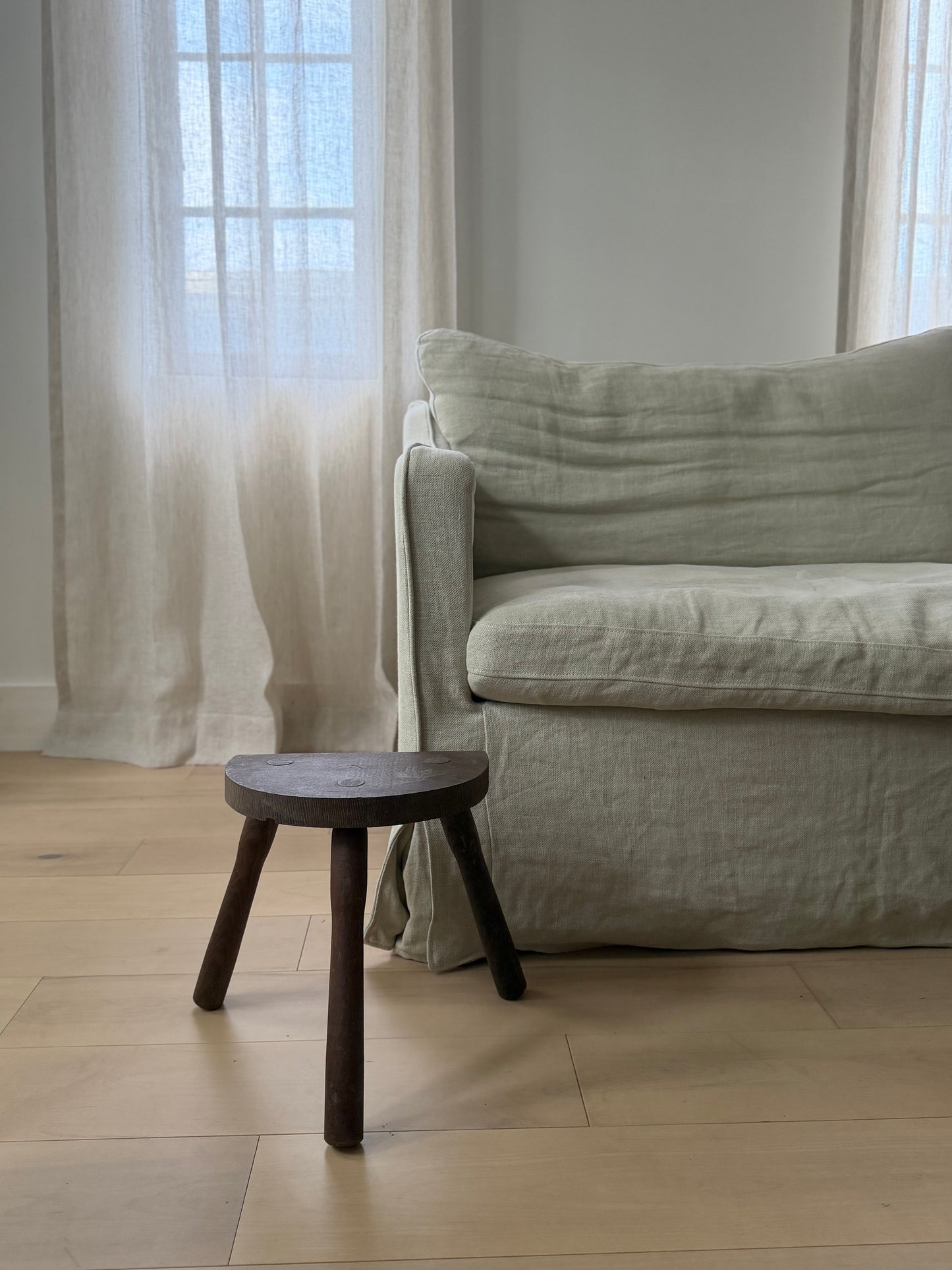 Demi Lune Milking Stool - Dark