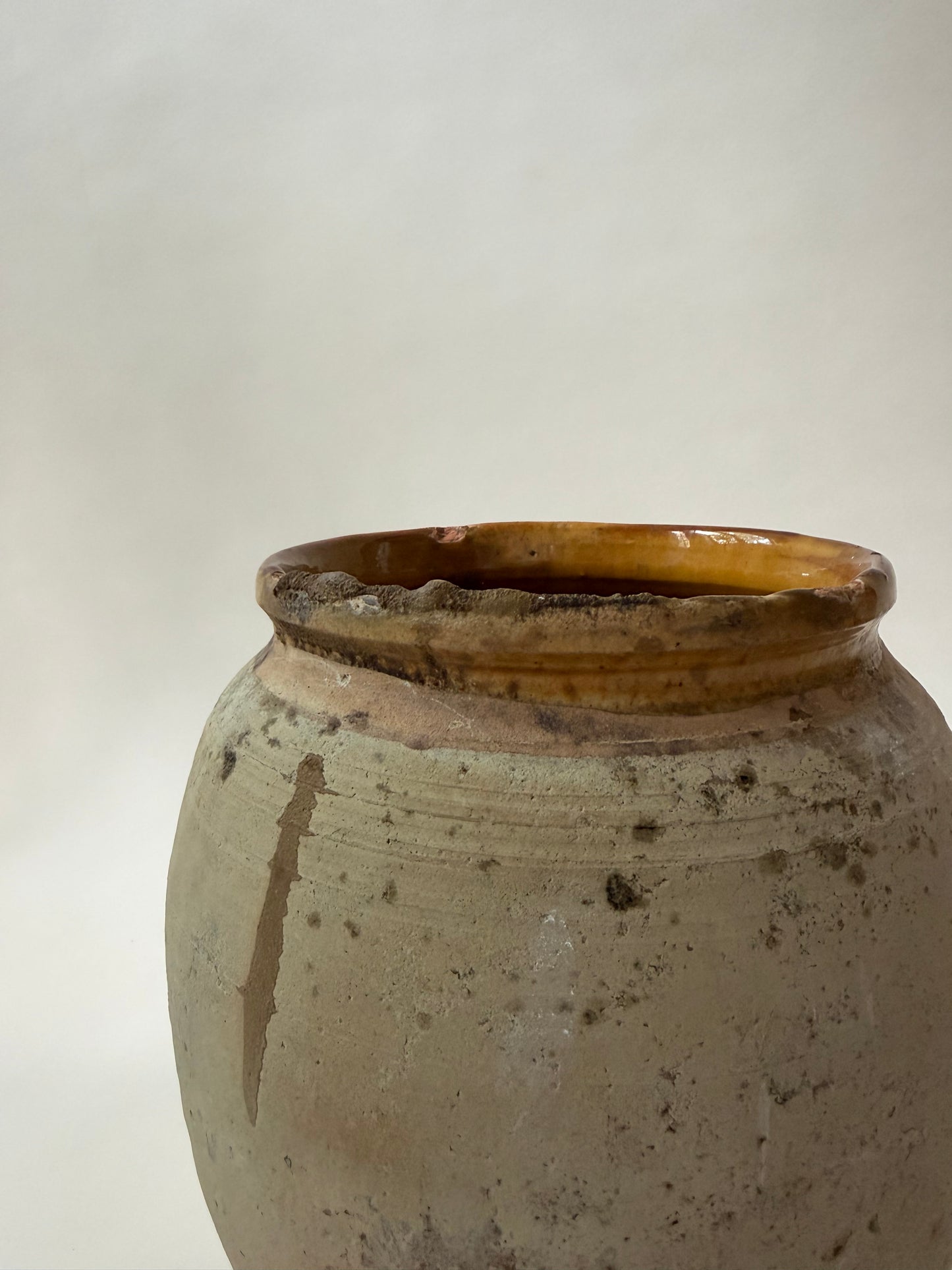 Handleless Confit Pot