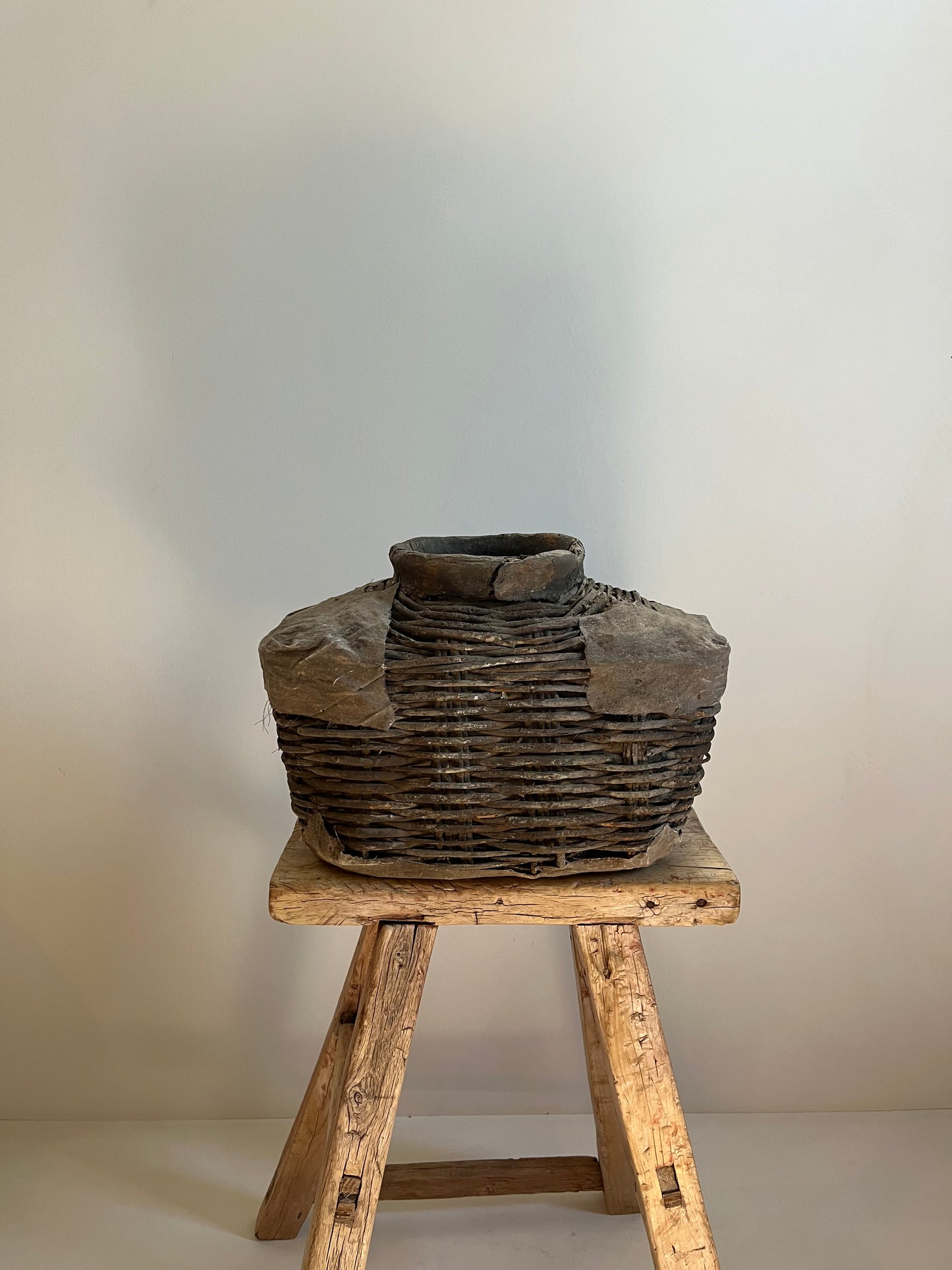 Vintage Oil Basket No. 001