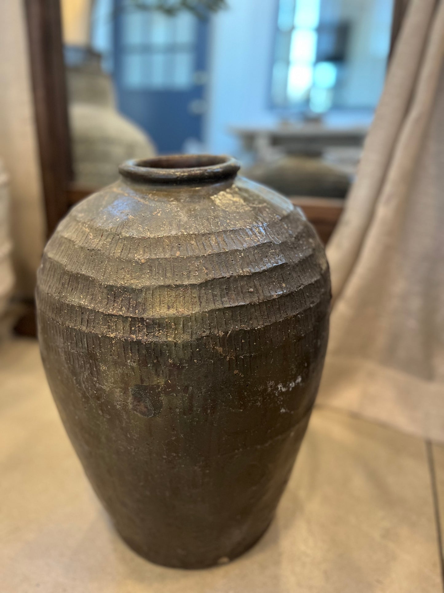 Vintage mijiu jar