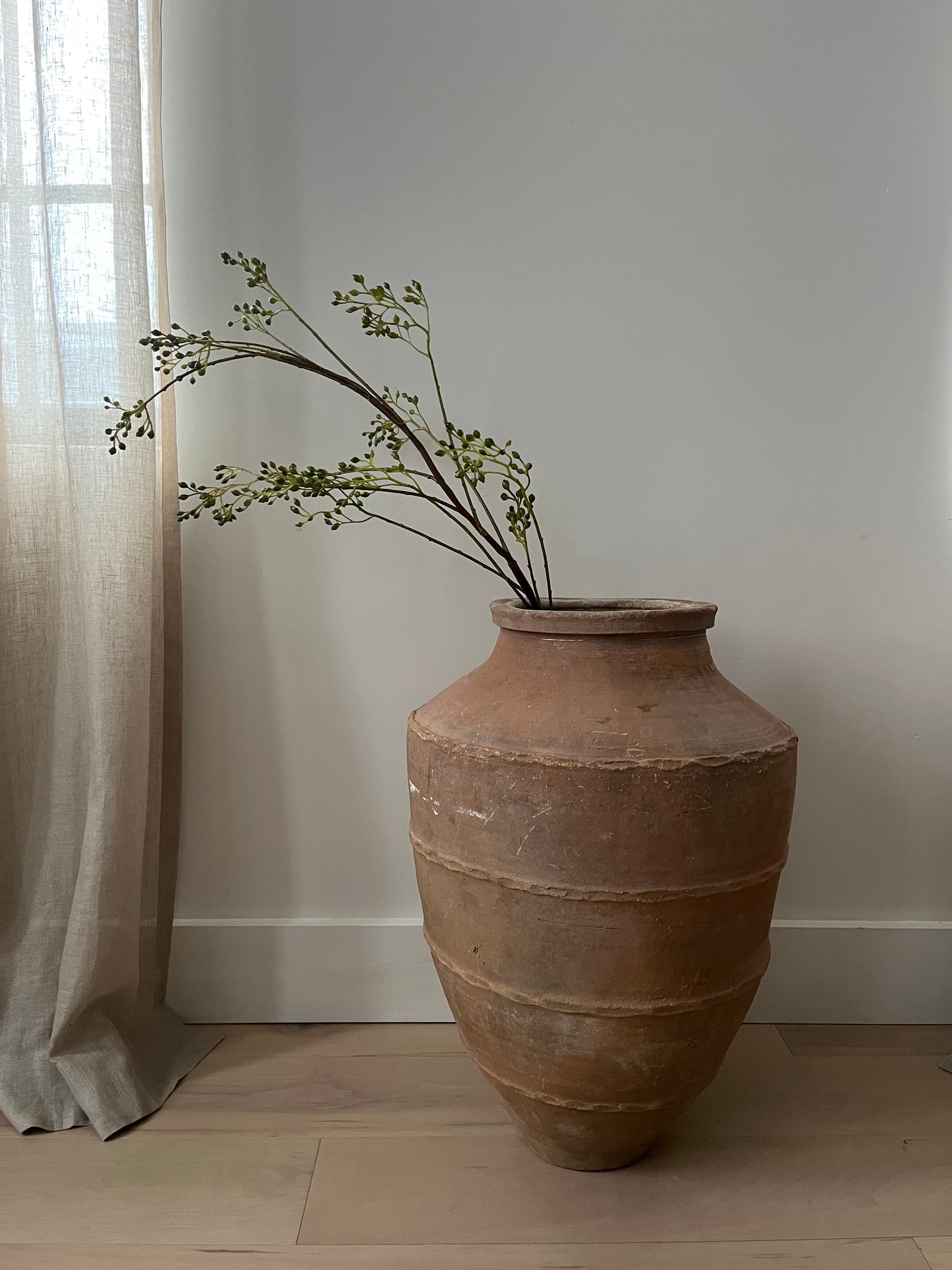 Belted Olive Pot II