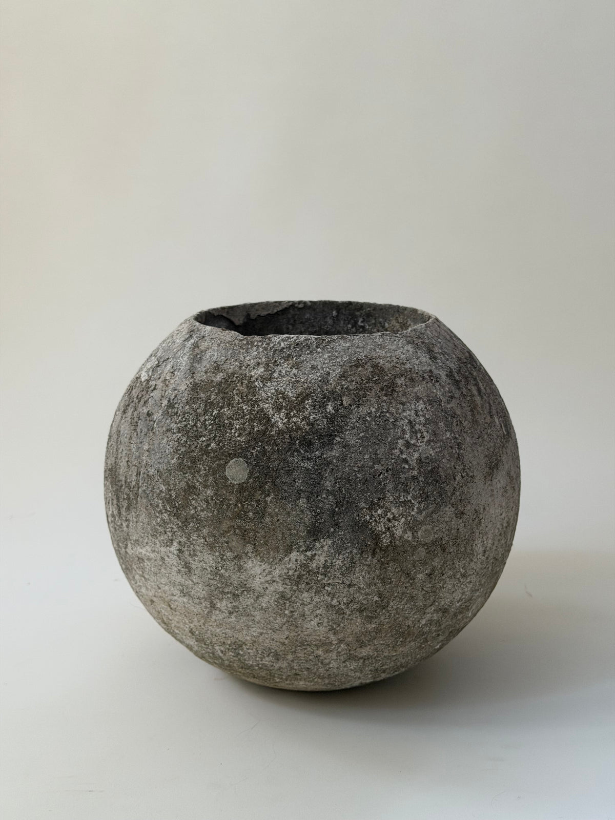 Willy Guhl Sphere Planter - Large
