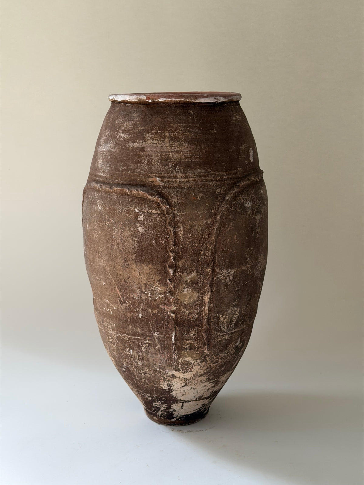 Olive Jar - Belted Brown Texture