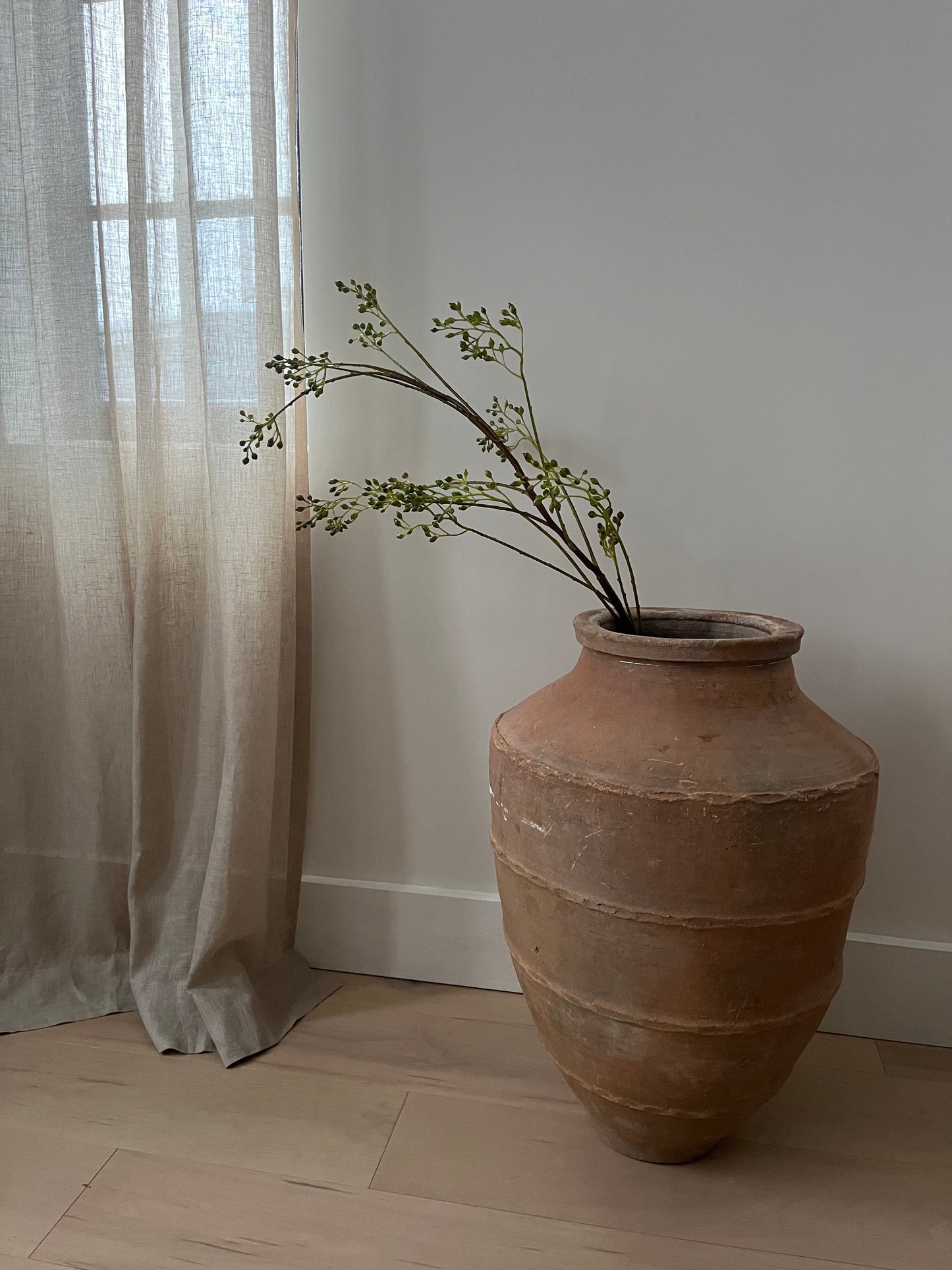 Belted Olive Pot II