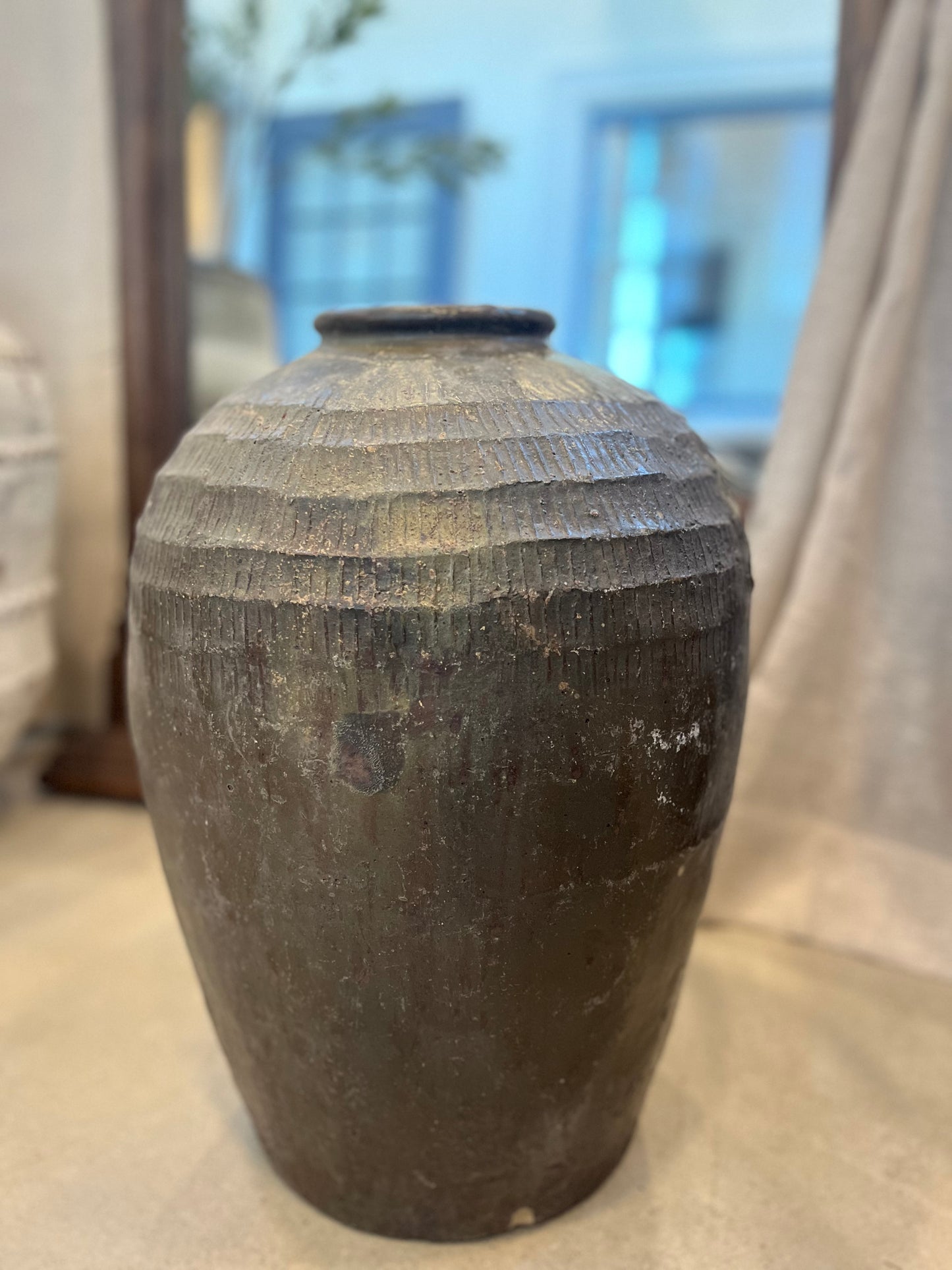 Vintage mijiu jar