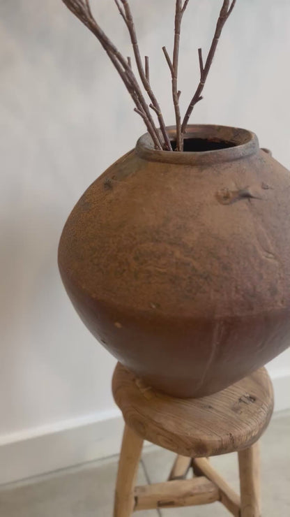 Jade vintage rice wine pot
