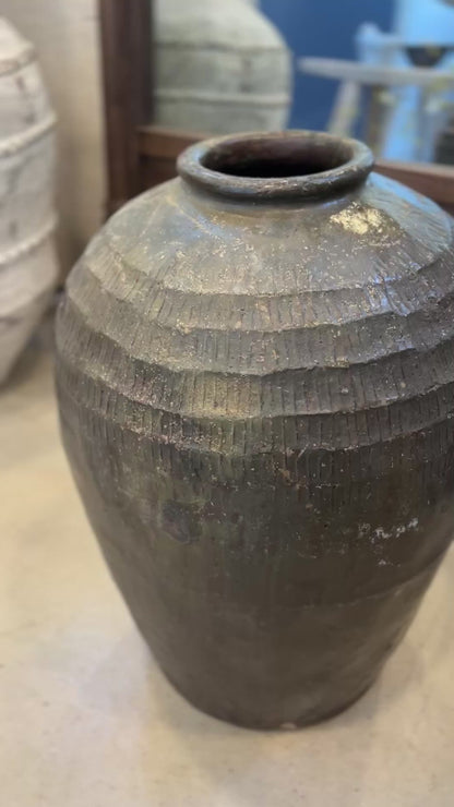 Vintage mijiu jar