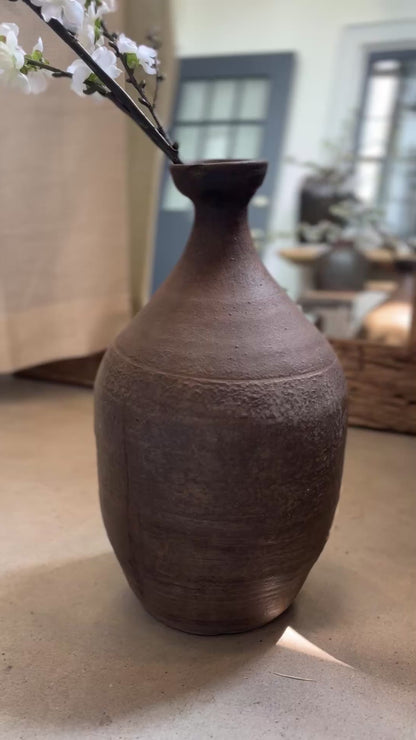 Pinch neck rice wine jar, large
