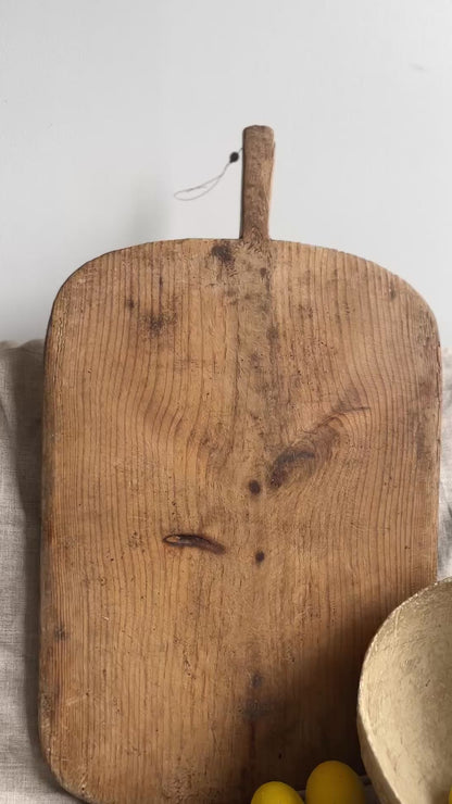 Vintage Breadboard, Medium No 015